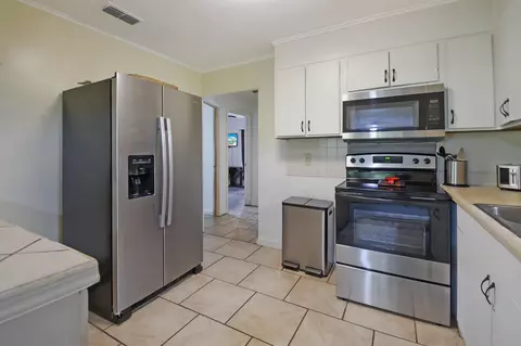 Kitchen - 349 Abbey Ave, Saint Augustine, FL 32084 photo 3 of 3