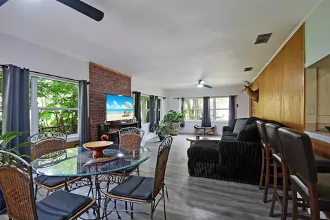 Dining - 349 Abbey Ave, Saint Augustine, FL 32084 photo 1 of 2