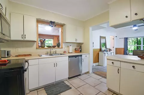 Kitchen - 349 Abbey Ave, Saint Augustine, FL 32084 photo 2 of 3