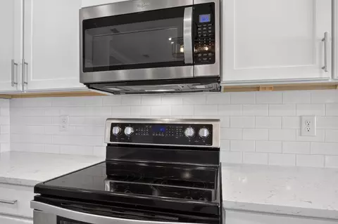Kitchen - 23 Pyrite Pl, Saint Augustine, FL 32086 photo 3 of 5