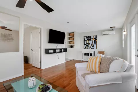 Living - 35 Atlantic Ave Apt Ab C #A,B & C, Saint Augustine, FL 32084 photo 5 of 6