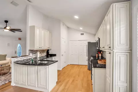 Kitchen - 35 Atlantic Ave Apt Ab C #A,B & C, Saint Augustine, FL 32084 photo 1 of 6