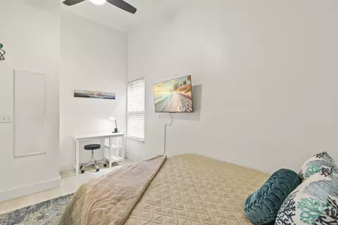 Bedroom - 5448 5th St, Saint Augustine, FL 32080 photo 7 of 10