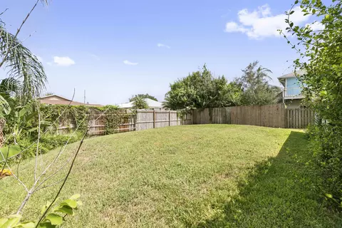 Exterior - 5448 5th St, Saint Augustine, FL 32080 photo 5 of 6