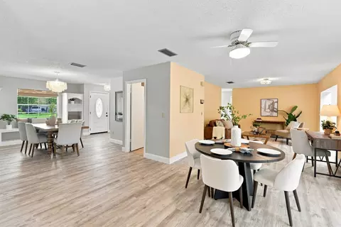 Dining - 503 Sevilla Dr, Saint Augustine, FL 32086 photo 4 of 6