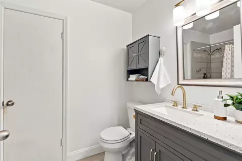 Bath - 503 Sevilla Dr, Saint Augustine, FL 32086 photo 2 of 3