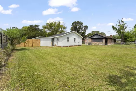Exterior - 37 Nesmith Ave, Saint Augustine, FL 32084 photo 3 of 7