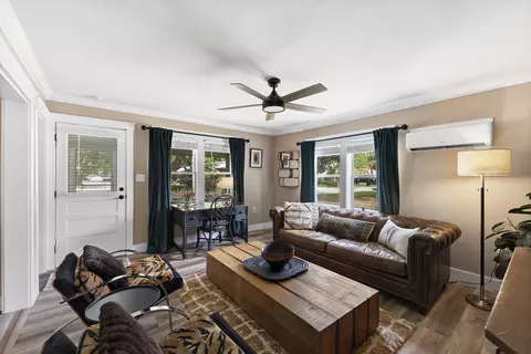 Living - 37 Nesmith Ave, Saint Augustine, FL 32084 photo 8 of 10