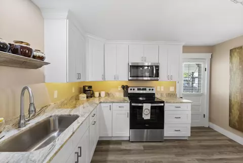 Kitchen - 37 Nesmith Ave, Saint Augustine, FL 32084 photo 2 of 9