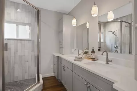 Bath - 8 Douglas Ave Apt Ab C #A,B & C, Saint Augustine, FL 32084 photo 1 of 5