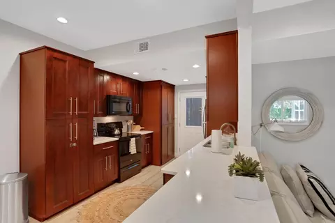 Kitchen - 8 Douglas Ave Apt Ab C #A,B & C, Saint Augustine, FL 32084 photo 5 of 6