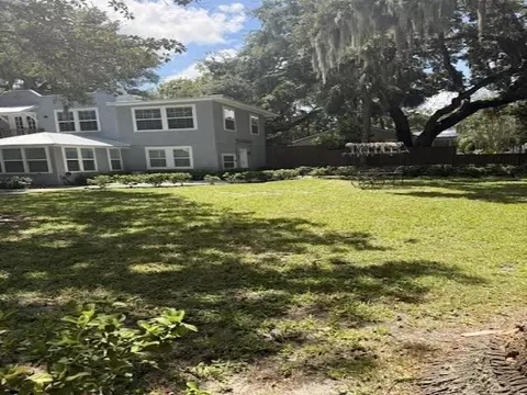 Exterior - 8 Douglas Ave Apt Ab C #A,B & C, Saint Augustine, FL 32084 photo 9 of 10