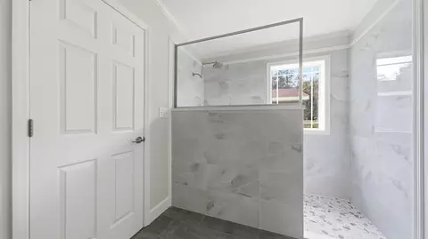 Bath - 4633 Third Ave, Saint Augustine, FL 32095 photo 3 of 9