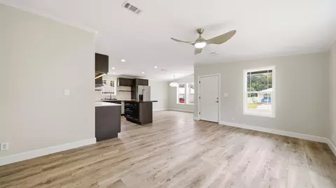 Living - 4633 Third Ave, Saint Augustine, FL 32095 photo 1 of 3