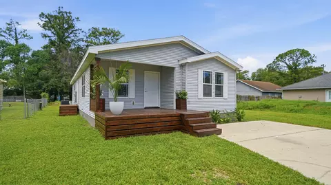 Exterior - 4633 Third Ave, Saint Augustine, FL 32095 photo 8 of 10