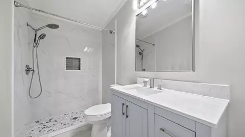 Bath - 4633 Third Ave, Saint Augustine, FL 32095 photo 8 of 9