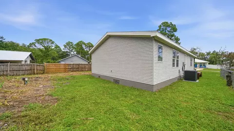 Exterior - 4633 Third Ave, Saint Augustine, FL 32095 photo 5 of 10