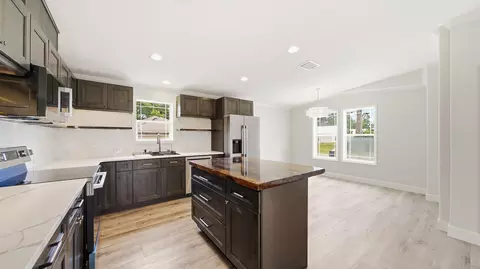 Kitchen - 4633 Third Ave, Saint Augustine, FL 32095 photo 2 of 5