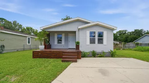 Exterior - 4633 Third Ave, Saint Augustine, FL 32095 photo 9 of 10