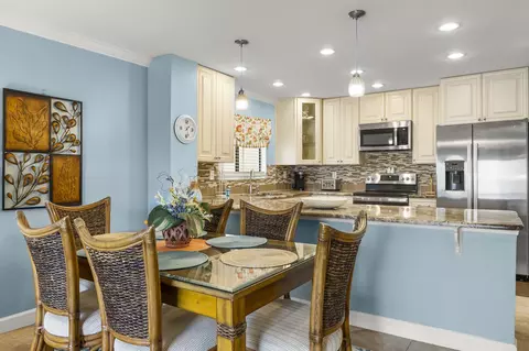 Dining - 850 A1a Beach Blvd #86, Saint Augustine, FL 32080 photo 2 of 2