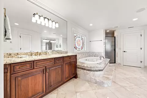 Bath - 116 Lancaster Pl, Saint Augustine, FL 32080 photo 4 of 9