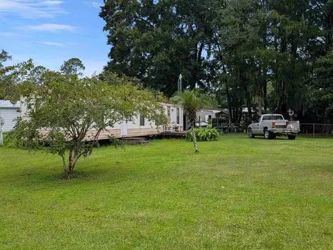 102 Edgewater, Satsuma, FL 32189 photo 12