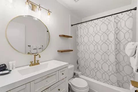 Bath - 5484 5th St, Saint Augustine, FL 32080 photo 3 of 4