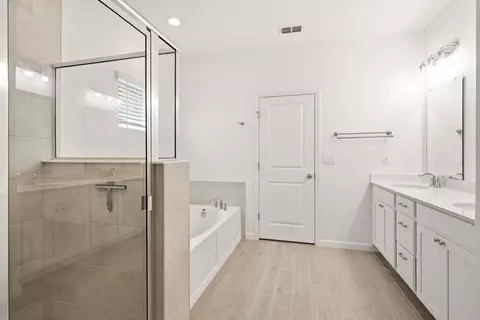 Bath - 709 Lake Sinclair St, Saint Augustine, FL 32084 photo 2 of 3
