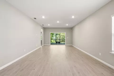 Living - 709 Lake Sinclair St, Saint Augustine, FL 32084 photo 4 of 4
