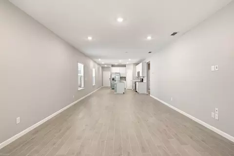 Living - 709 Lake Sinclair St, Saint Augustine, FL 32084 photo 1 of 4