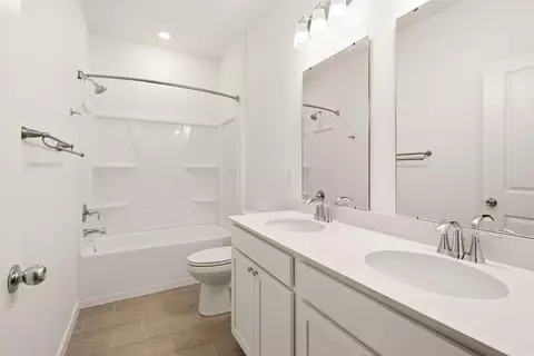 Bath - 709 Lake Sinclair St, Saint Augustine, FL 32084 photo 3 of 3