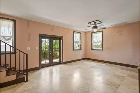 Living - 133 South St, Saint Augustine, FL 32084 photo 5 of 6