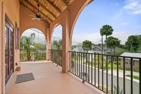 Exterior - 133 South St, Saint Augustine, FL 32084 photo 6 of 29