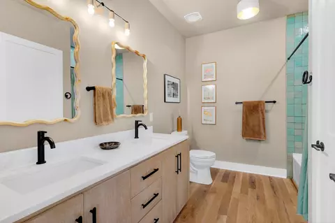 Bath - 119 Ferdinand Ave, Saint Augustine, FL 32080 photo 3 of 4