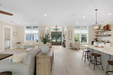 Entry Way - 6908 Cypress Spring Ct, Saint Augustine, FL 32086 photo 2 of 5