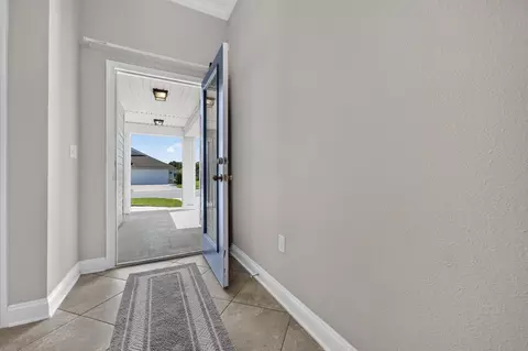 Entry Way - 52 S Hamilton Springs Rd, Saint Augustine, FL 32084 photo 2 of 6