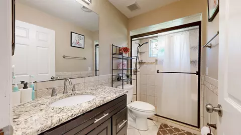 Bath - 627 E Bianca Cir, Saint Augustine, FL 32086 photo 1 of 5