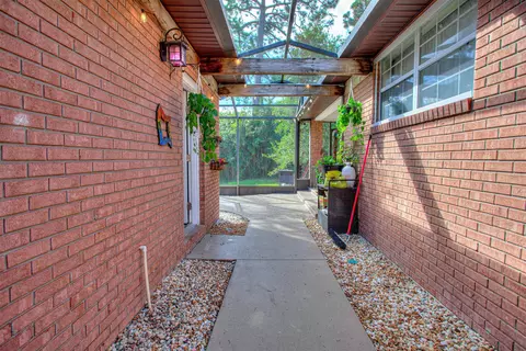 Entry Way - 627 E Bianca Cir, Saint Augustine, FL 32086 photo 5 of 5