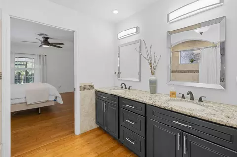 Bath - 627 E Bianca Cir, Saint Augustine, FL 32086 photo 4 of 5
