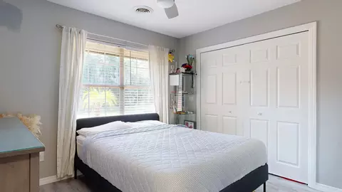 Bedroom - 627 E Bianca Cir, Saint Augustine, FL 32086 photo 2 of 4