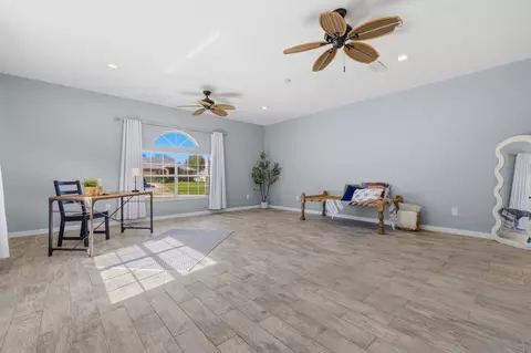 Living - 627 E Bianca Cir, Saint Augustine, FL 32086 photo 2 of 3