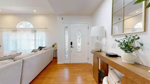 Entry Way - 627 E Bianca Cir, Saint Augustine, FL 32086 photo 1 of 5