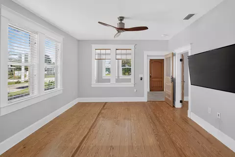 Living - 206 Cabeza St, Saint Augustine, FL 32080 photo 7 of 9