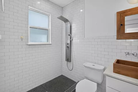 Bath - 206 Cabeza St, Saint Augustine, FL 32080 photo 1 of 9
