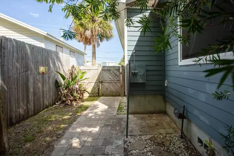 Exterior - 206 Cabeza St, Saint Augustine, FL 32080 photo 4 of 17