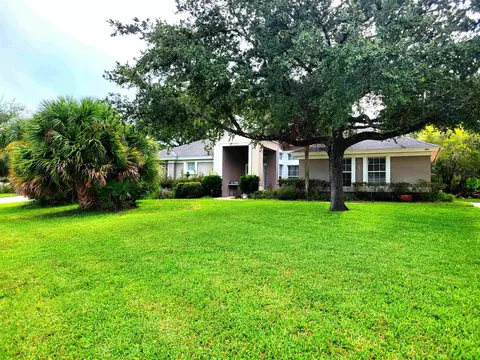 Exterior - 933 Mirror Lake Dr, Saint Augustine, FL 32086 photo 11 of 14