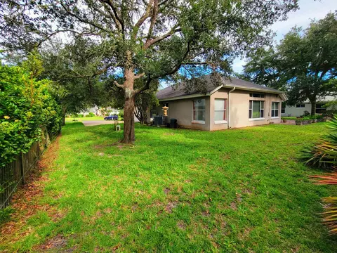 Exterior - 933 Mirror Lake Dr, Saint Augustine, FL 32086 photo 3 of 14