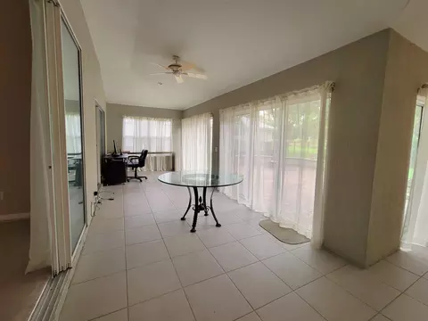 Exterior - 933 Mirror Lake Dr, Saint Augustine, FL 32086 photo 12 of 14