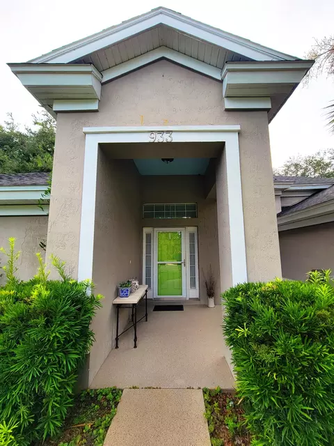 Exterior - 933 Mirror Lake Dr, Saint Augustine, FL 32086 photo 8 of 14
