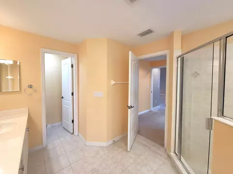 Bath - 933 Mirror Lake Dr, Saint Augustine, FL 32086 photo 4 of 4